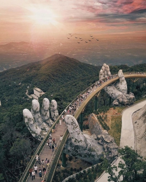 Этот мост во Вьетнаме настолько необычный, что вам захочется на прогулку прямо сейчас!